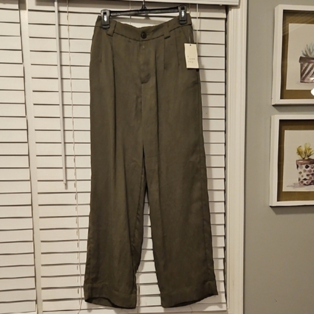 NWT a new day trousers